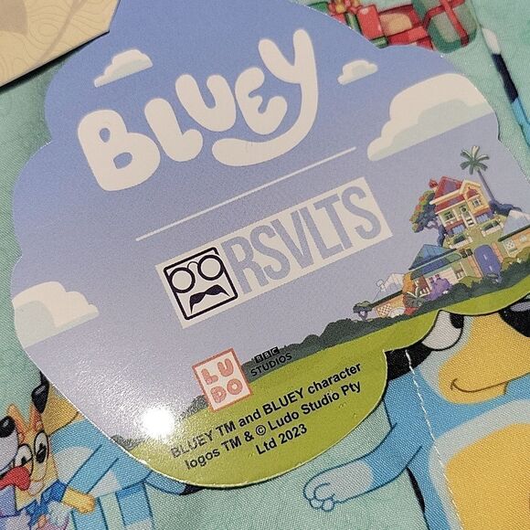 RSVLTS Bluey “Heeler Holiday” Men’s Christmas shirt 2XL NWT - Picture 11 of 11